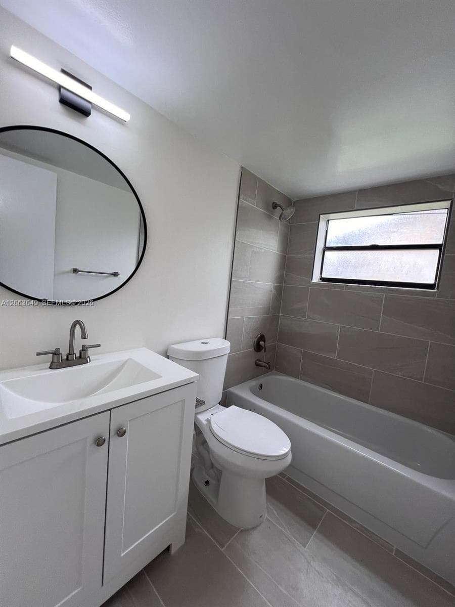 LAGO GRANDE TWO CONDO · #12-20 in Hialeah - Photo 8