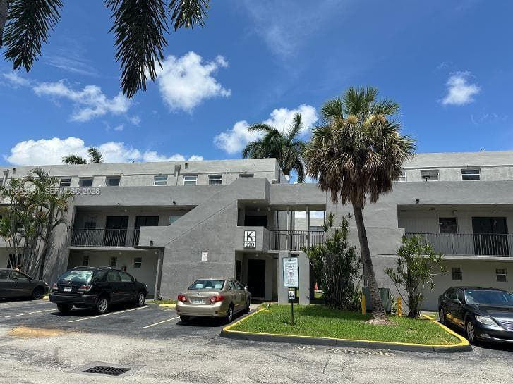 PARK EAST CONDO · #K108 in Miami - Photo 1