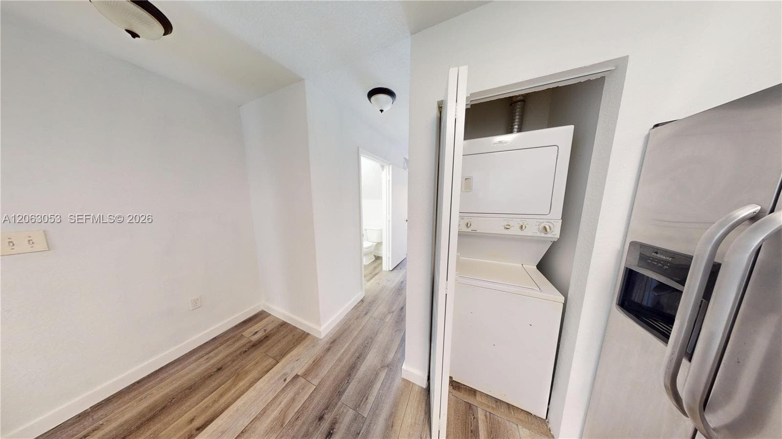 2084 NE 167th St # 102 #2-102 photo 3