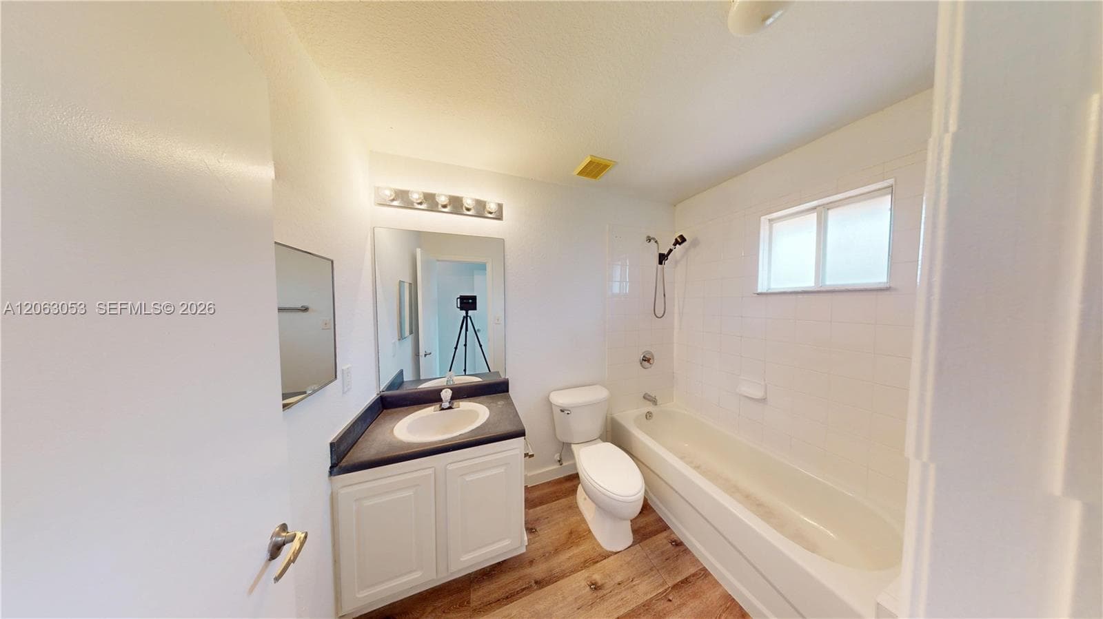 2084 NE 167th St # 102 #2-102 photo 14
