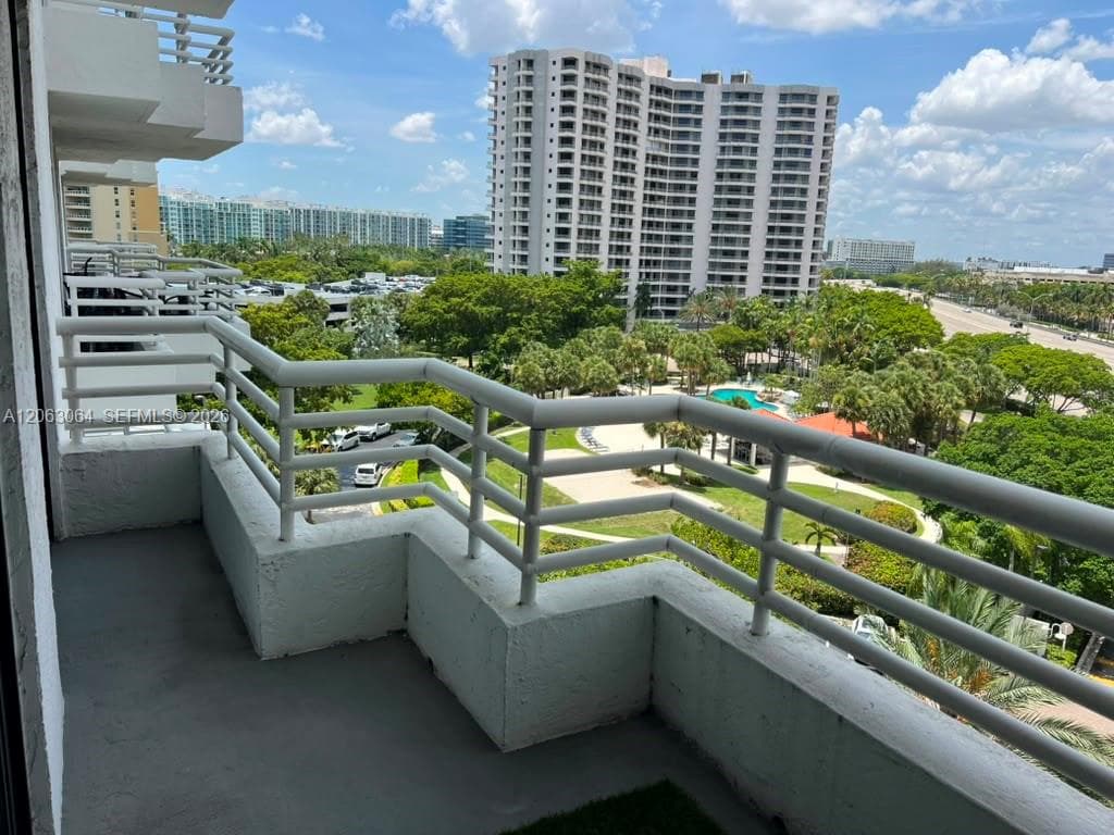 PARC CENTRAL · #803 in Aventura - Photo 23