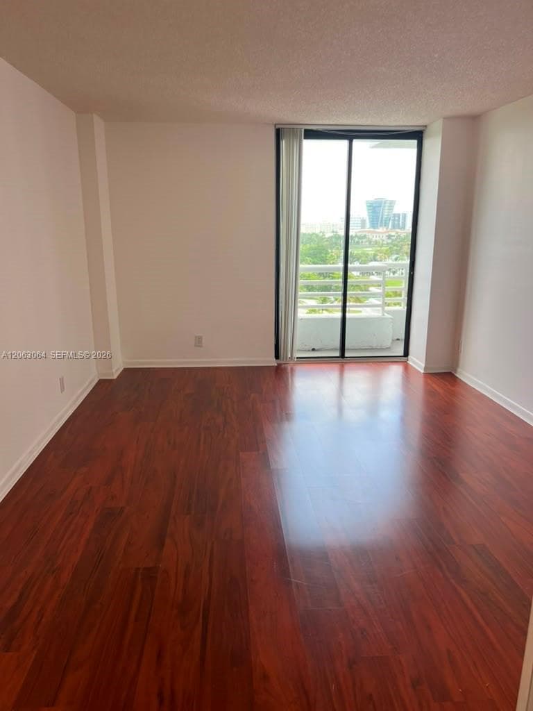 PARC CENTRAL · #803 in Aventura - Photo 4
