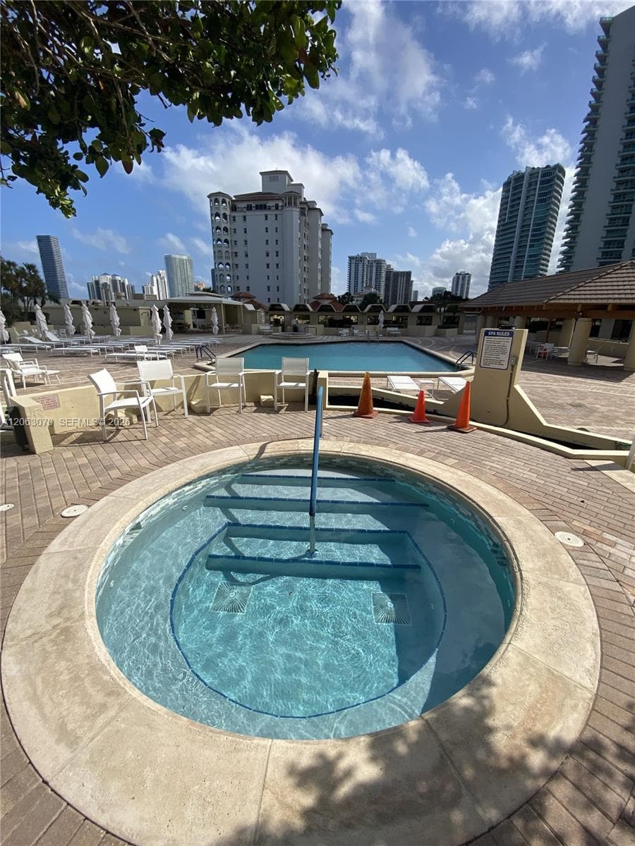 TERRACES NORTH TURNBERRY · #2105 in Aventura - Photo 2