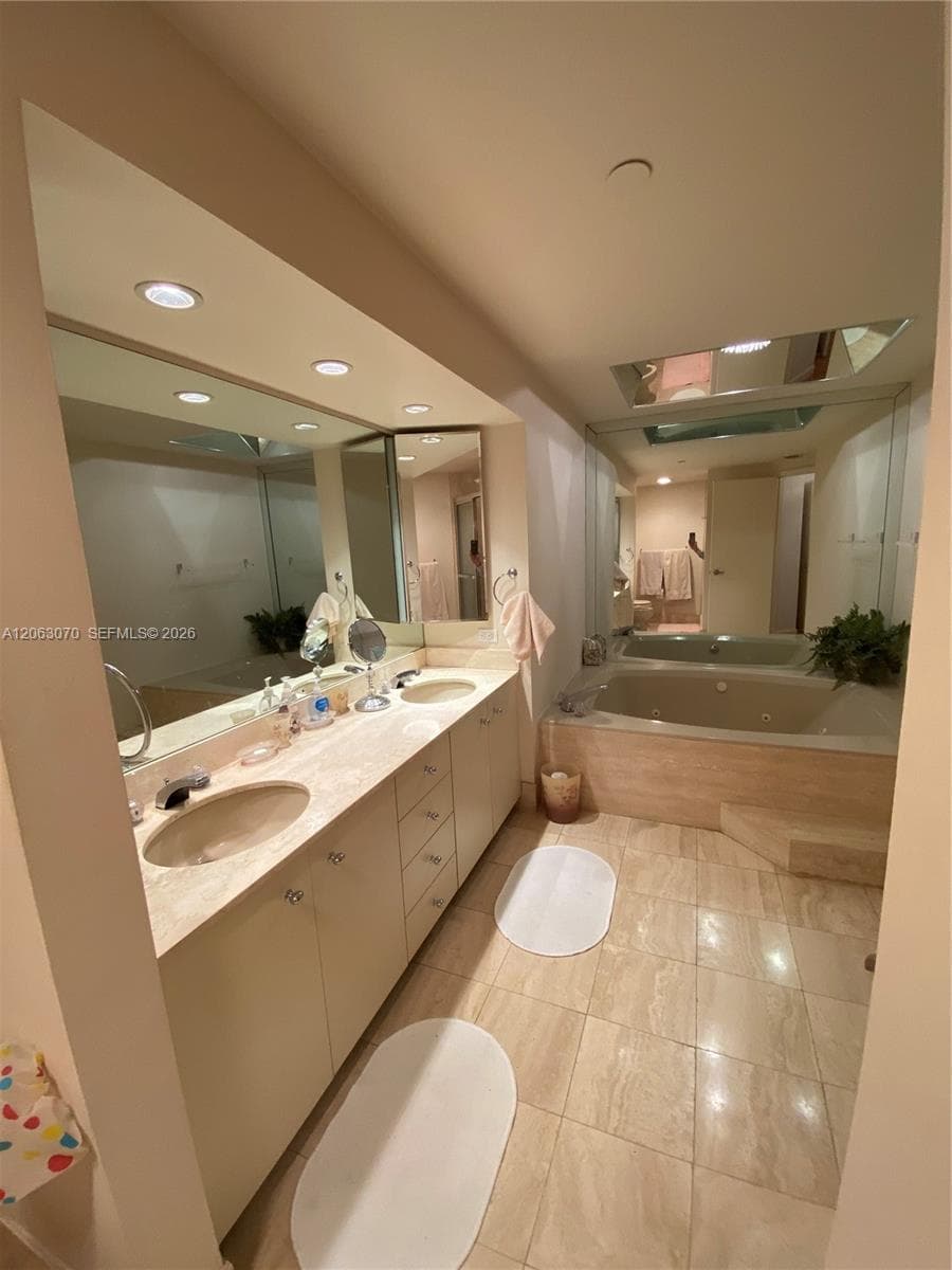 TERRACES NORTH TURNBERRY · #2105 in Aventura - Photo 9