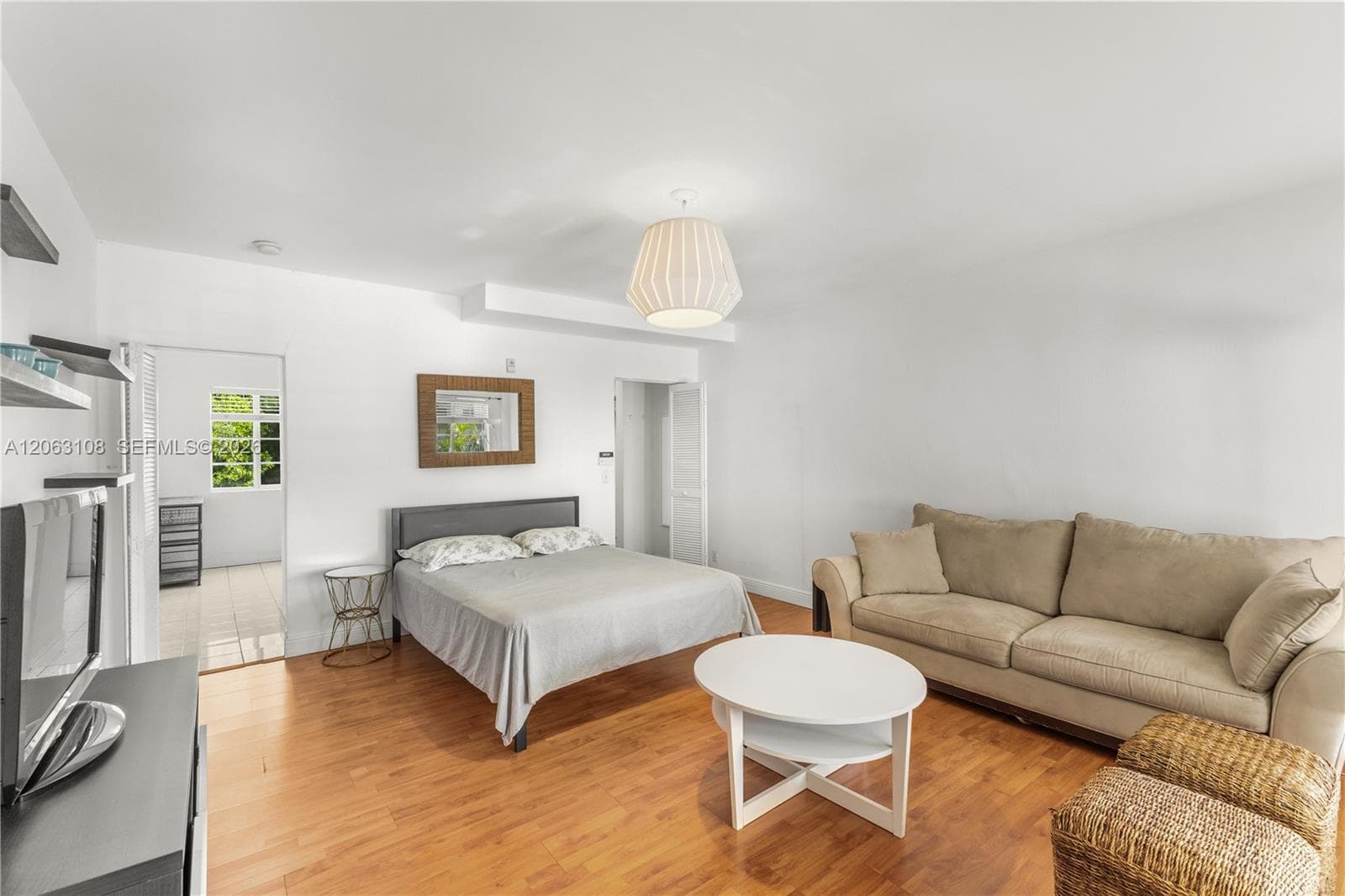 KEN MAE GARDEN CONDO · #9 in Miami Beach - Photo 2