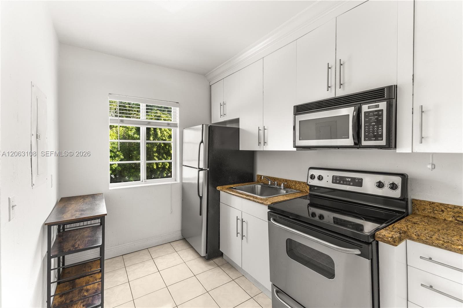 KEN MAE GARDEN CONDO · #9 in Miami Beach - Photo 7