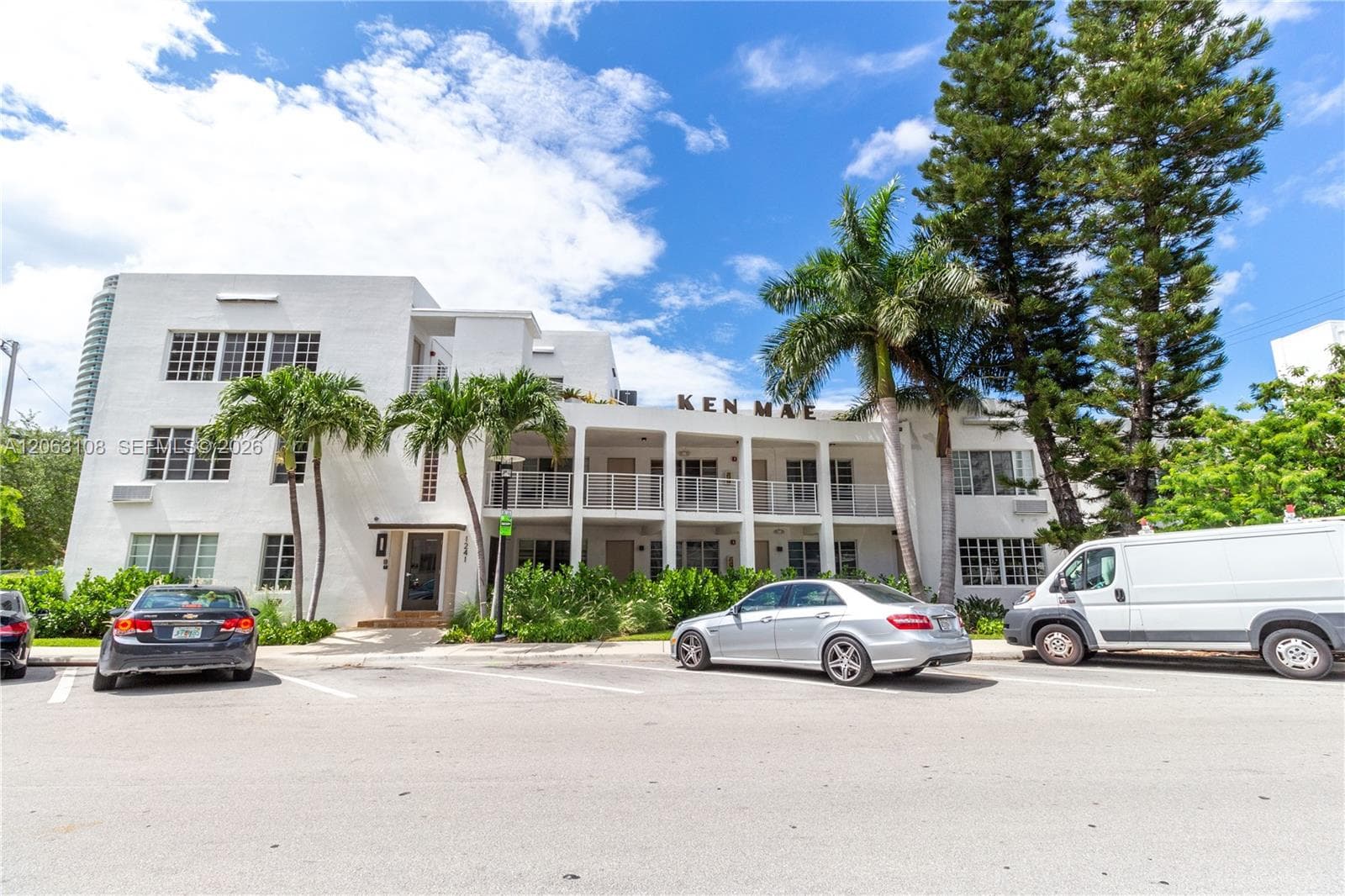 KEN MAE GARDEN CONDO · #9 in Miami Beach - Photo 5