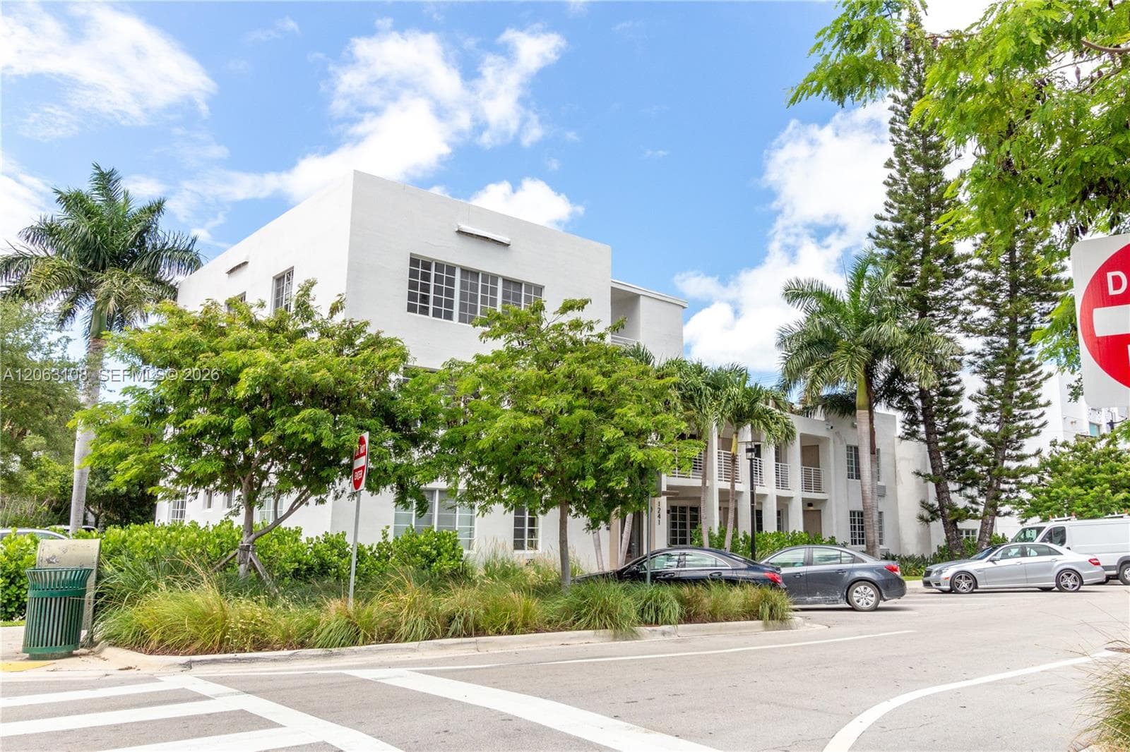 KEN MAE GARDEN CONDO · #9 in Miami Beach - Photo 4
