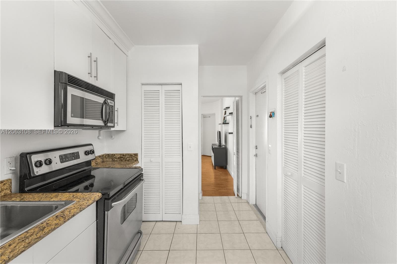KEN MAE GARDEN CONDO · #9 in Miami Beach - Photo 8