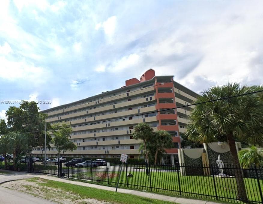 JADE WINDS GROUP - · #204-1 in Miami - Photo 3