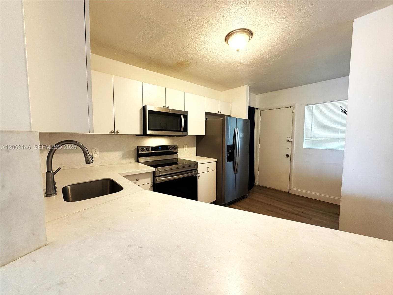 JADE WINDS GROUP - · #204-1 in Miami - Photo 1