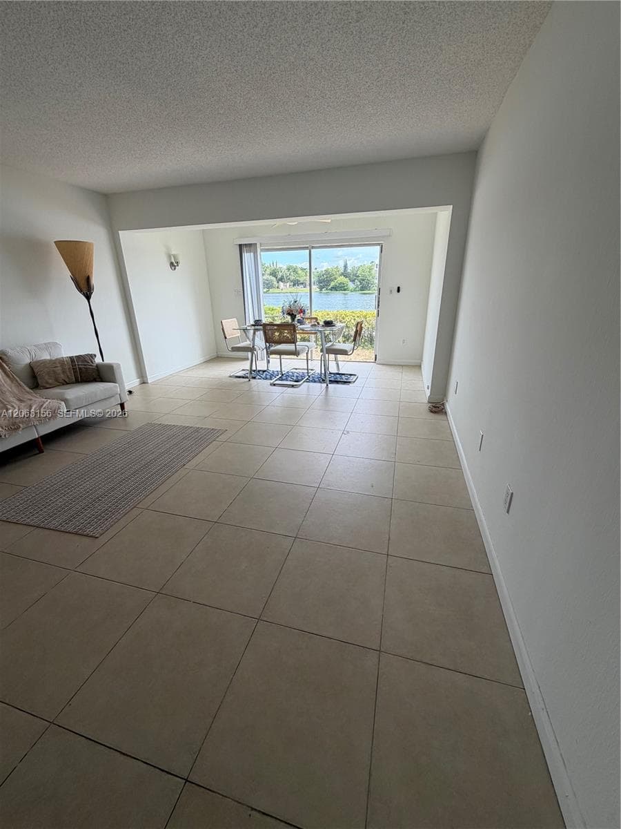 AZURE LAKE CONDO · #107 in Miami - Photo 13