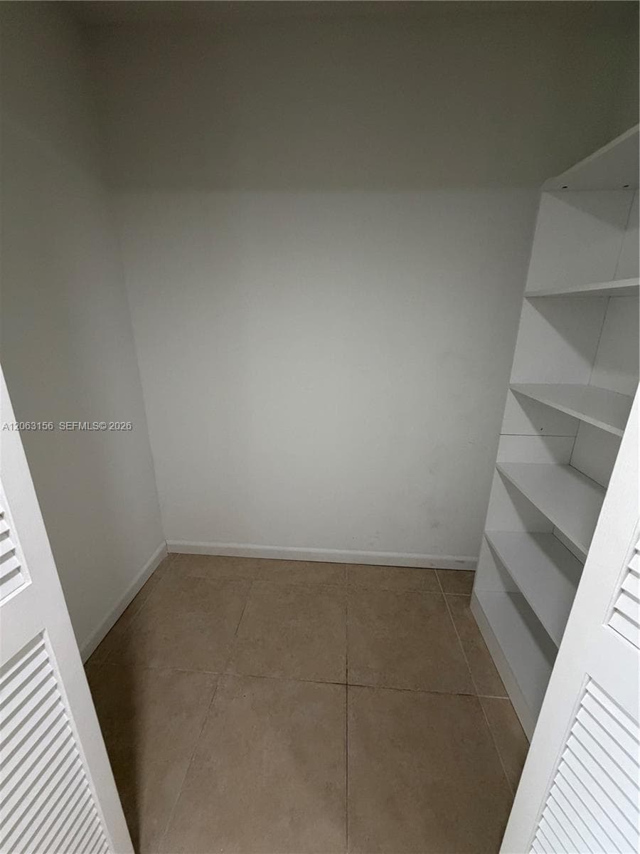 AZURE LAKE CONDO · #107 in Miami - Photo 12