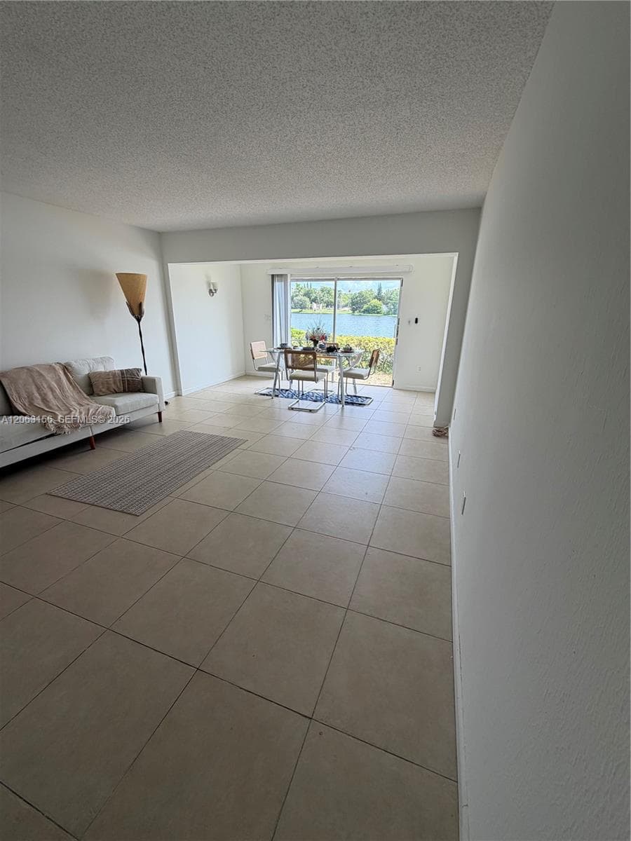 AZURE LAKE CONDO · #107 in Miami - Photo 5