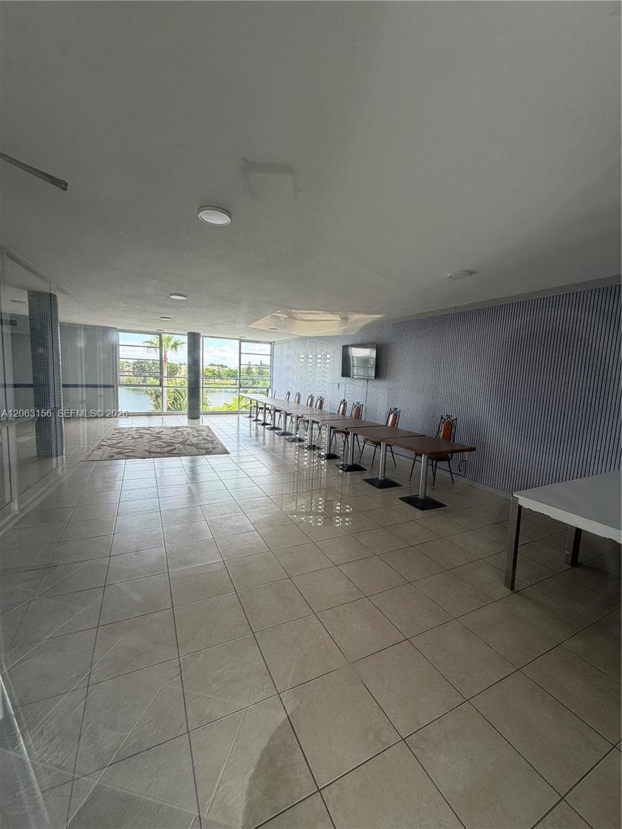 AZURE LAKE CONDO · #107 in Miami - Photo 21