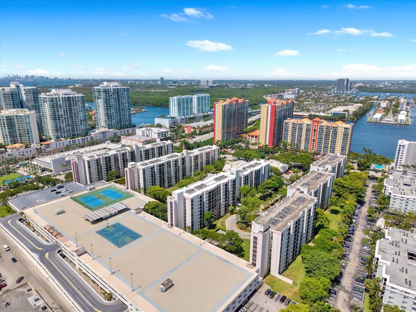 Plaza of the Americas · #705 in Sunny Isles Beach - Photo 32
