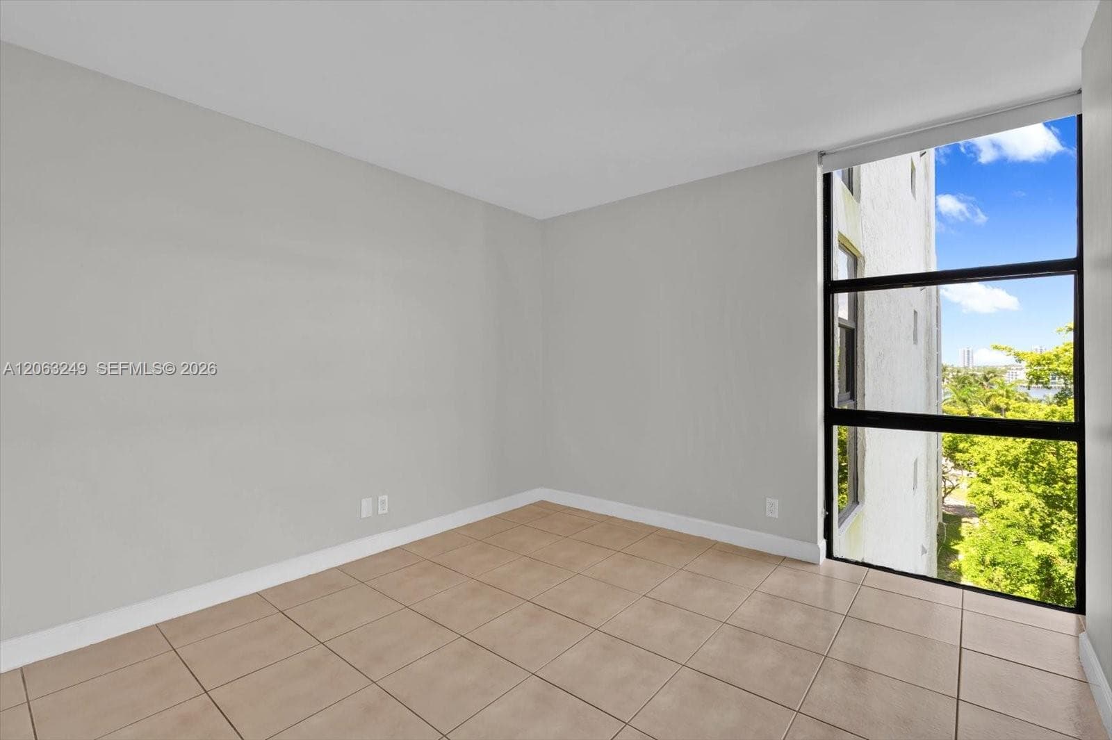 Plaza of the Americas · #705 in Sunny Isles Beach - Photo 20