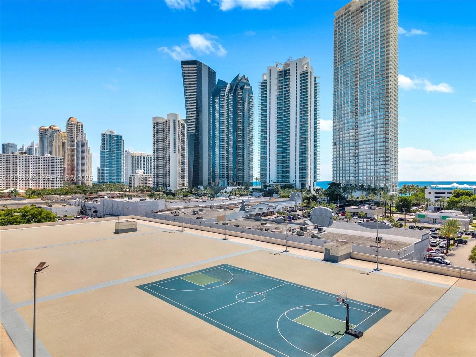 Plaza of the Americas · #705 in Sunny Isles Beach - Photo 30
