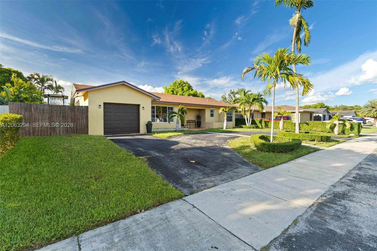 11045 SW 161st Ter photo 2