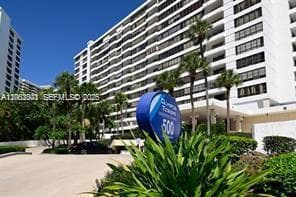 500 OLYMPUS · #908 in Hallandale Beach - Photo 1
