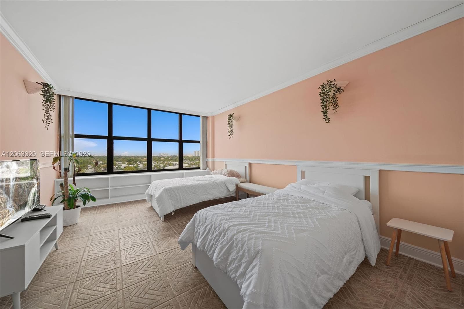 OLYMPUS CONDO PHASE · #812 in Hallandale Beach - Photo 10