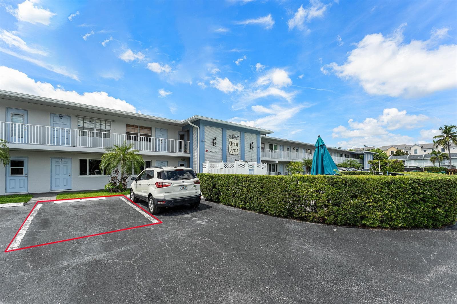 4 4111Northeast21stWay-204-