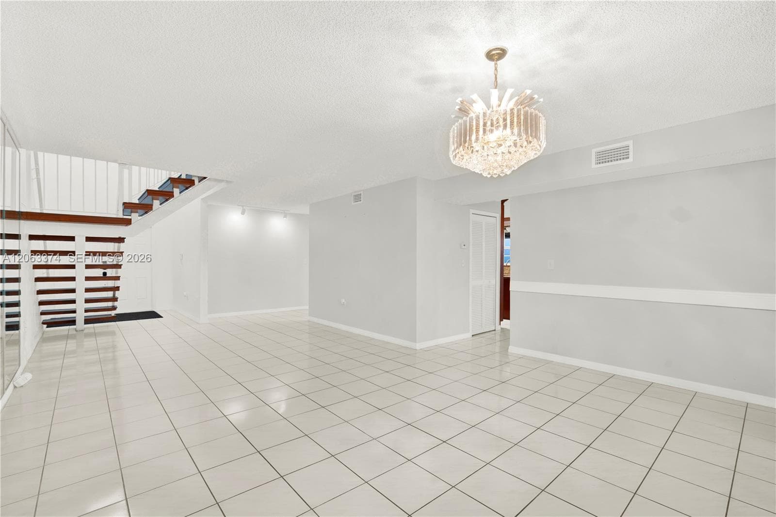 10825 SW 91st Ln photo 8