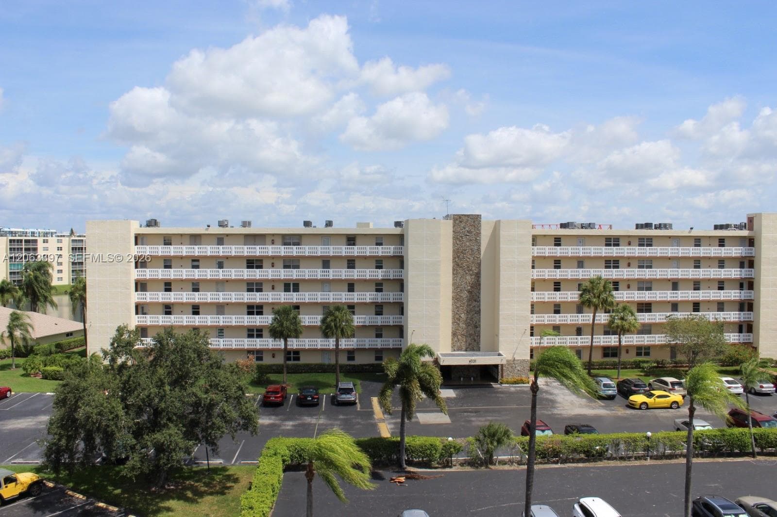 MEADOWBROOK LAKES VIEW · #608 in Dania Beach - Photo 33