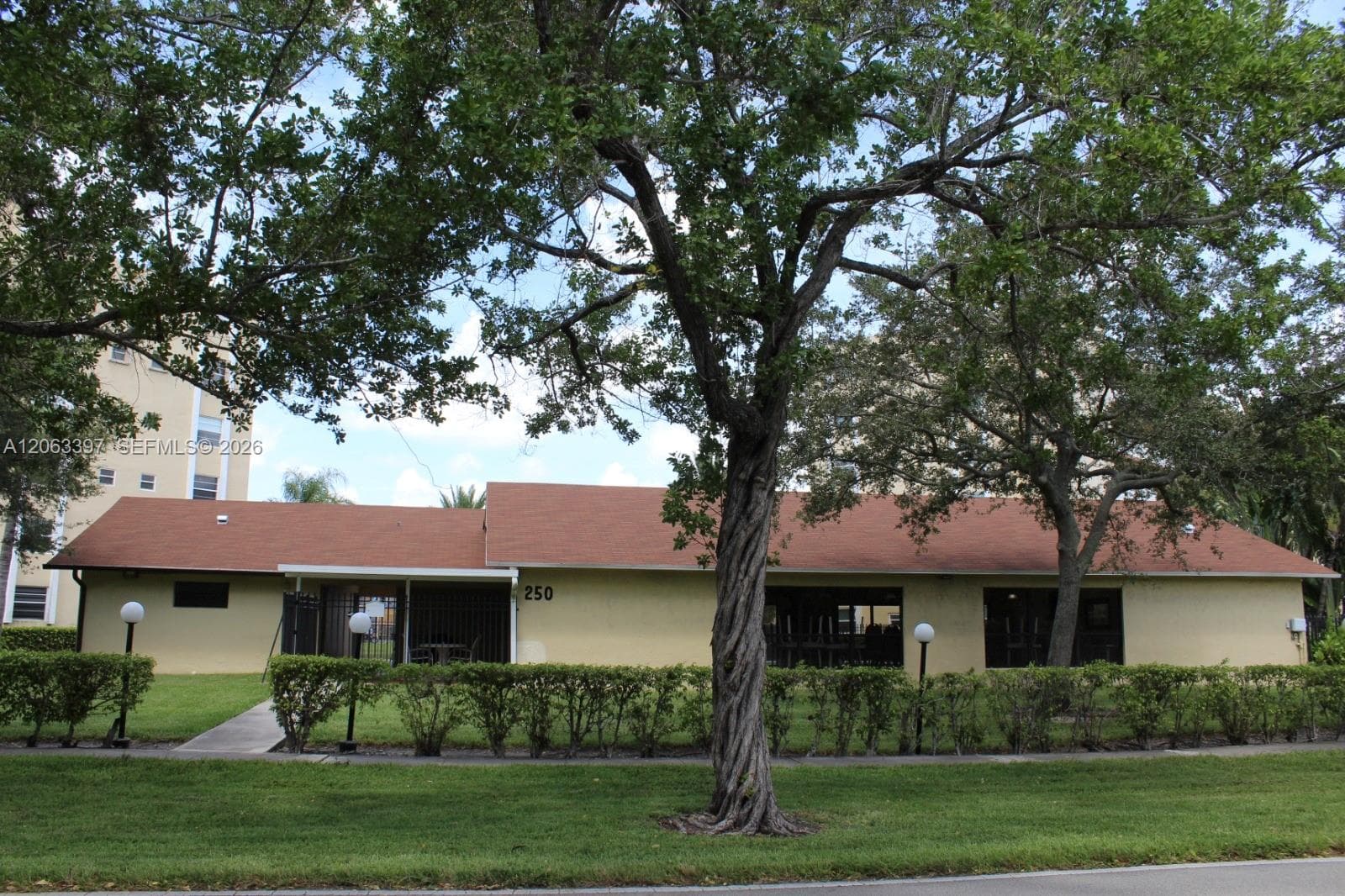 MEADOWBROOK LAKES VIEW · #608 in Dania Beach - Photo 29