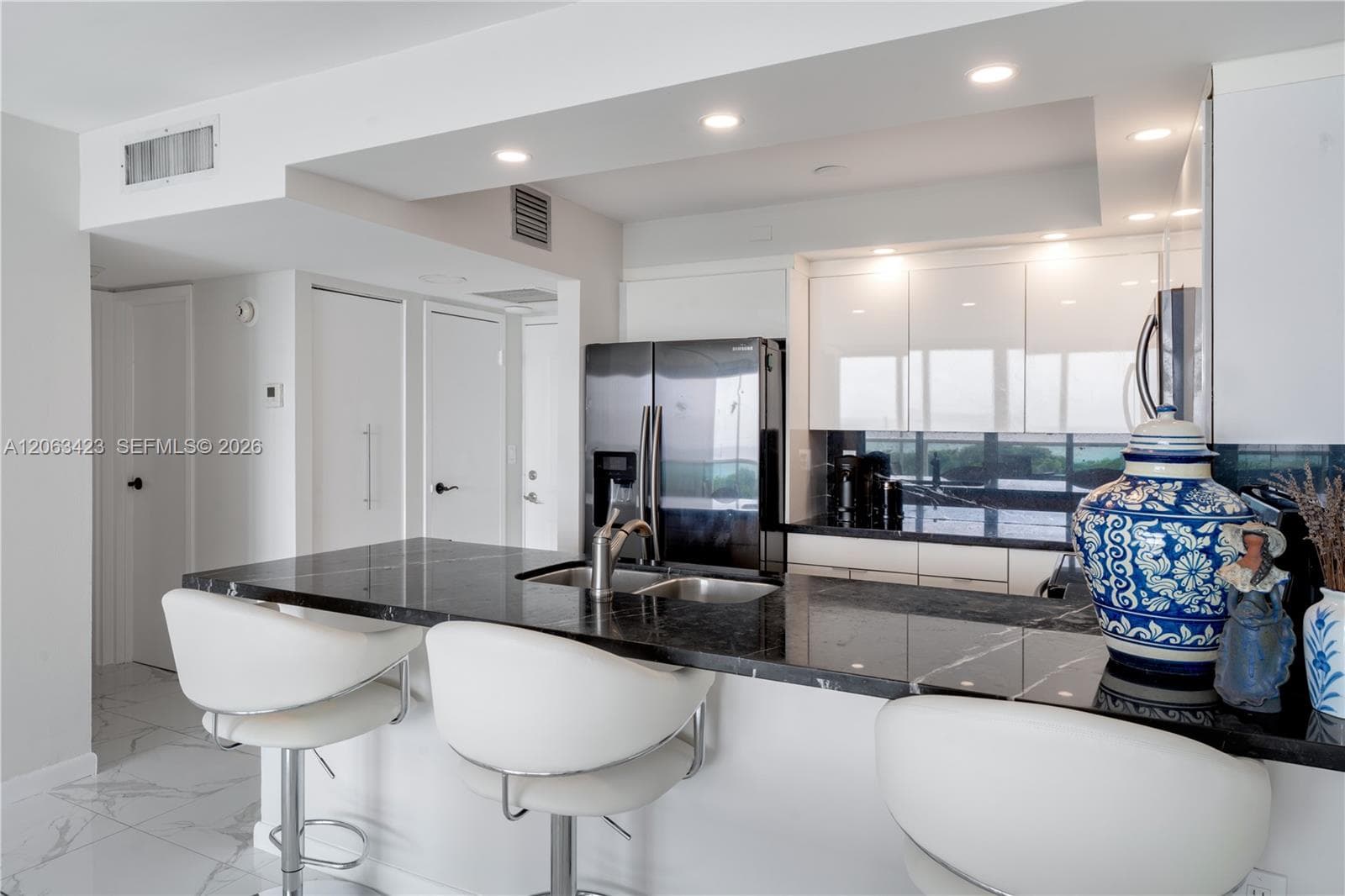 Arlen House East · #709 in Sunny Isles Beach - Photo 7