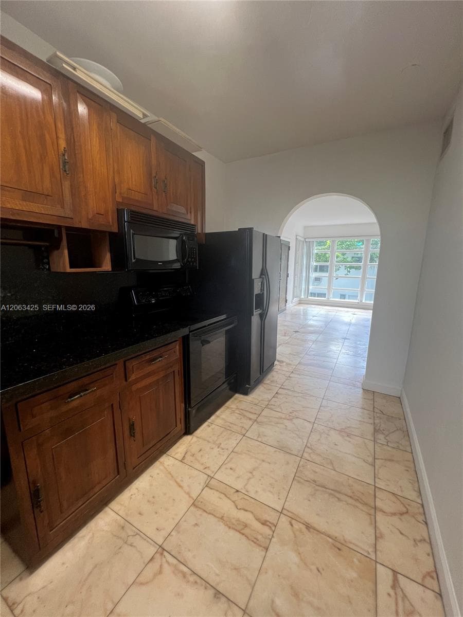 Dorbe Gardens Condo · #6 in Bay Harbor Islands - Photo 17