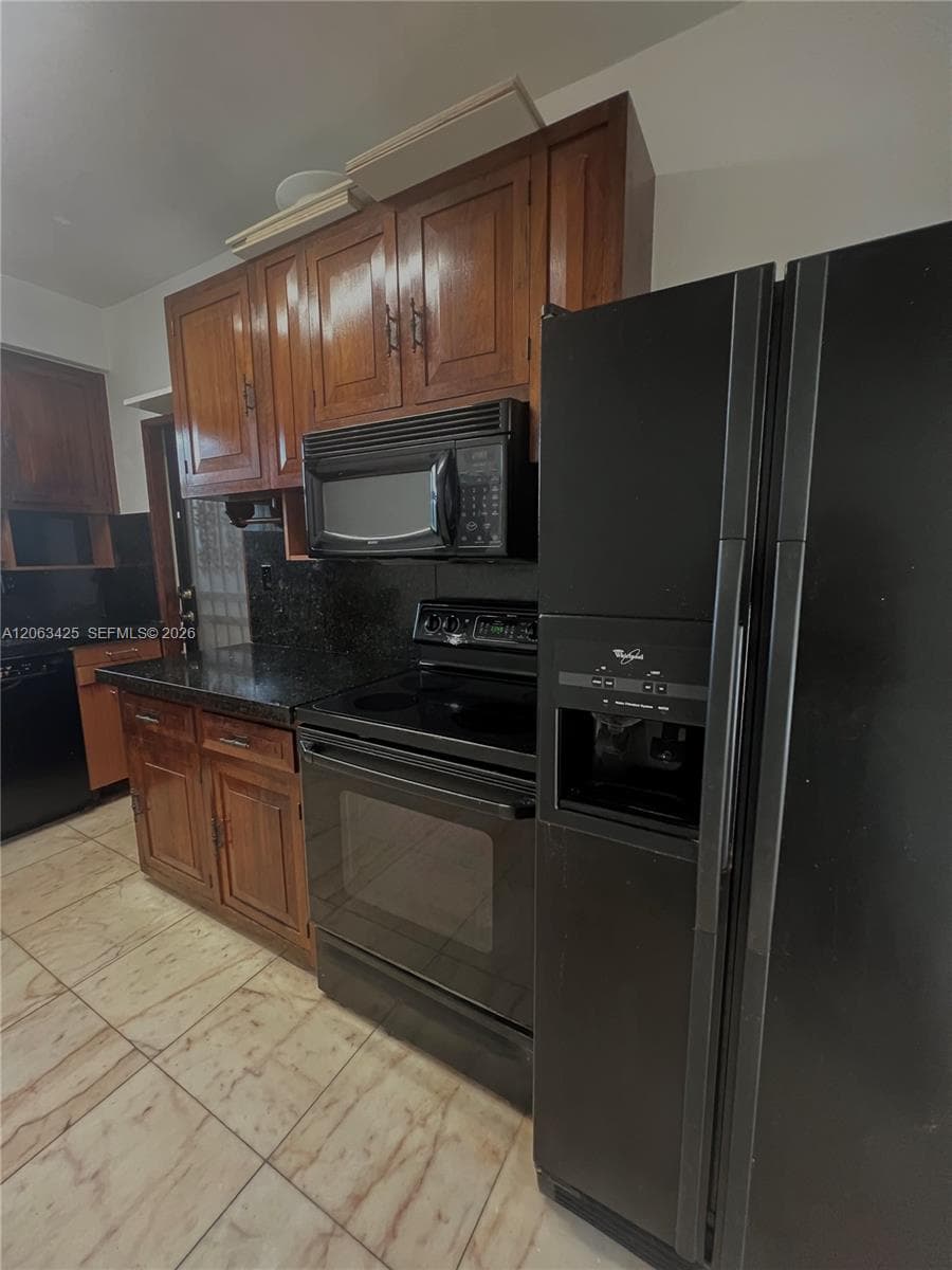 Dorbe Gardens Condo · #6 in Bay Harbor Islands - Photo 16