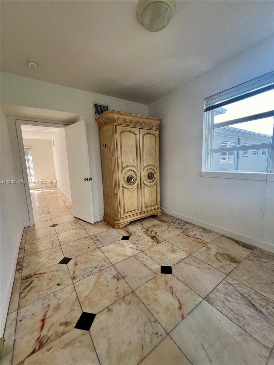 Dorbe Gardens Condo · #6 in Bay Harbor Islands - Photo 7