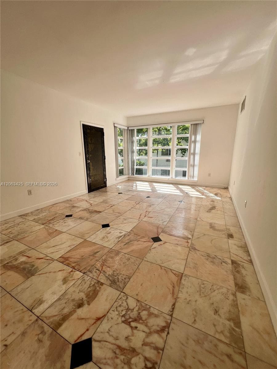 Dorbe Gardens Condo · #6 in Bay Harbor Islands - Photo 3