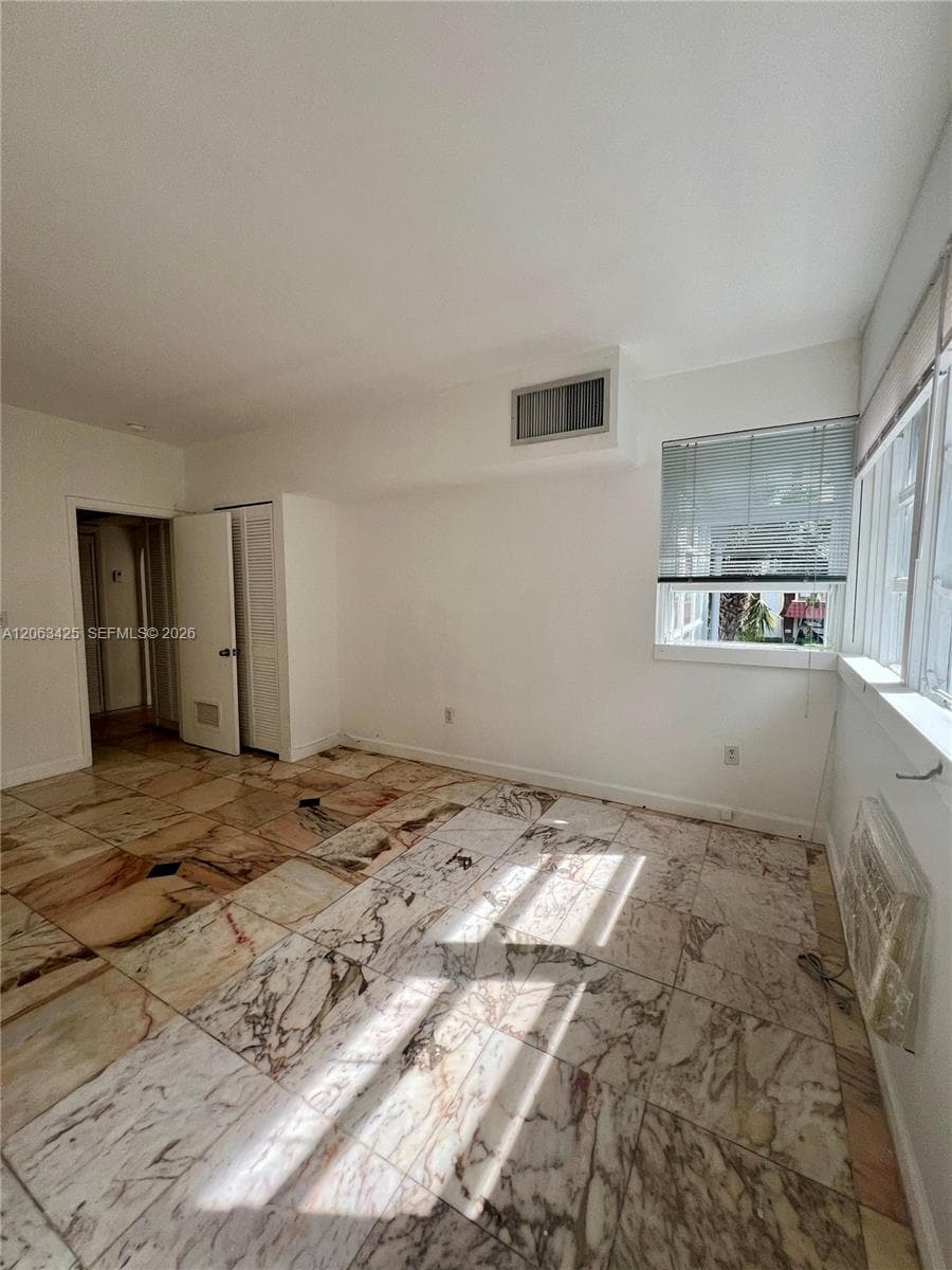Dorbe Gardens Condo · #6 in Bay Harbor Islands - Photo 9