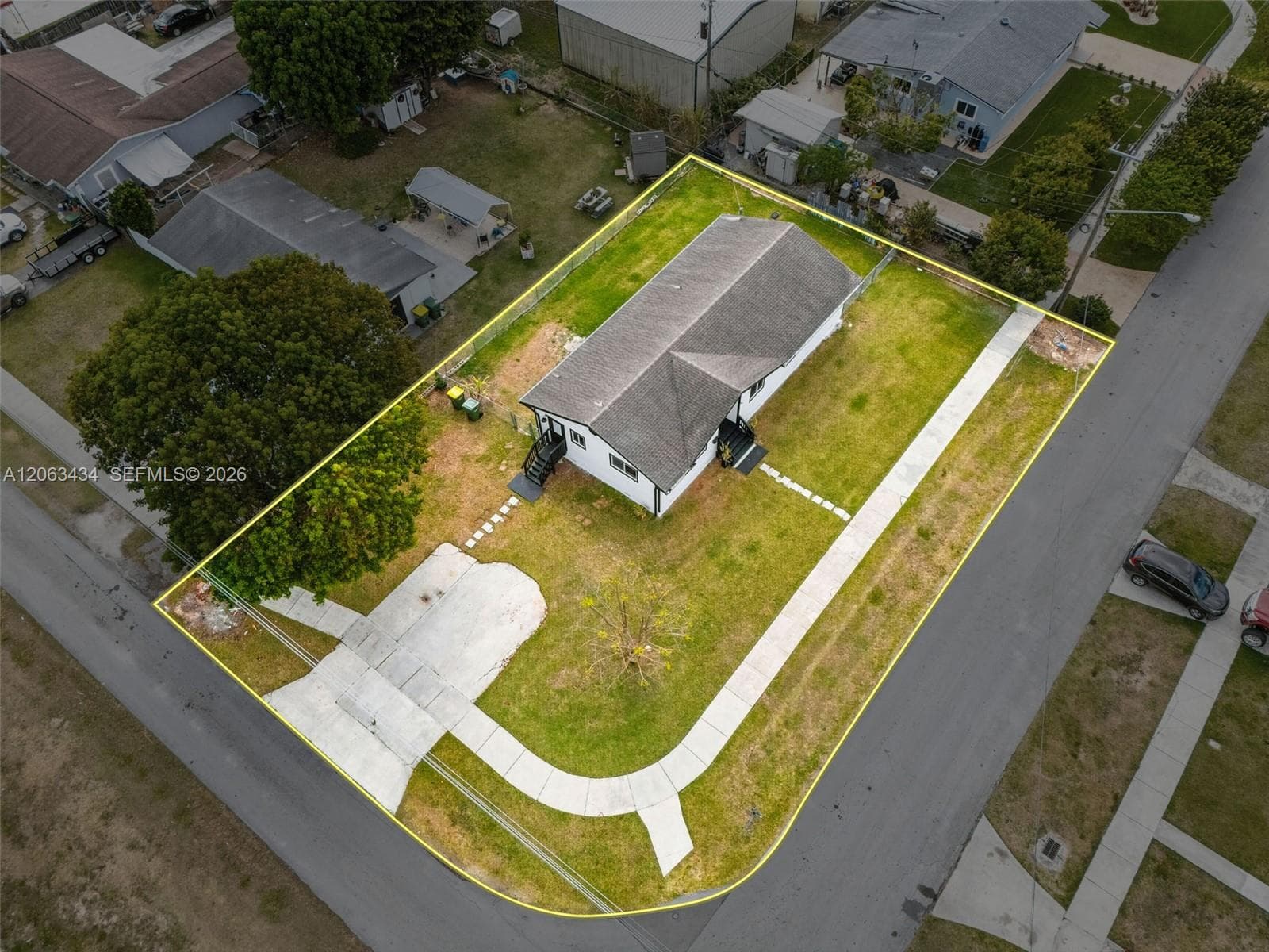 1867 NW 8th Ave photo 28