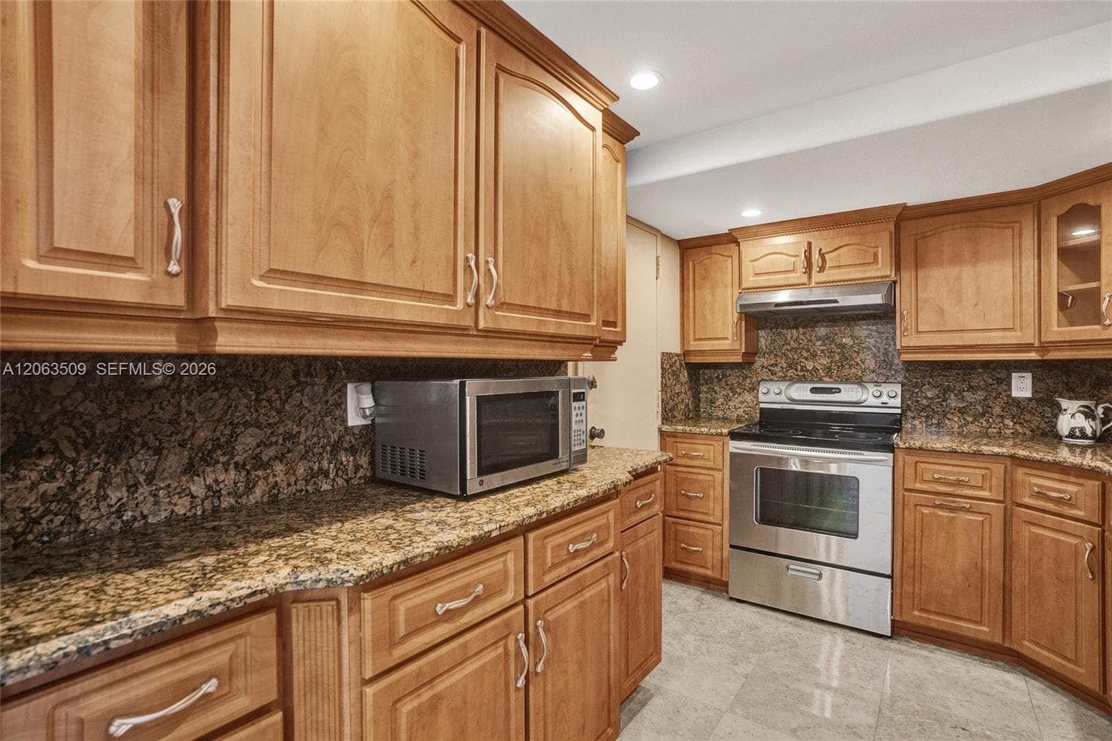 ARLEN HOUSE WEST CONDO · #PH20 in Sunny Isles Beach - Photo 9
