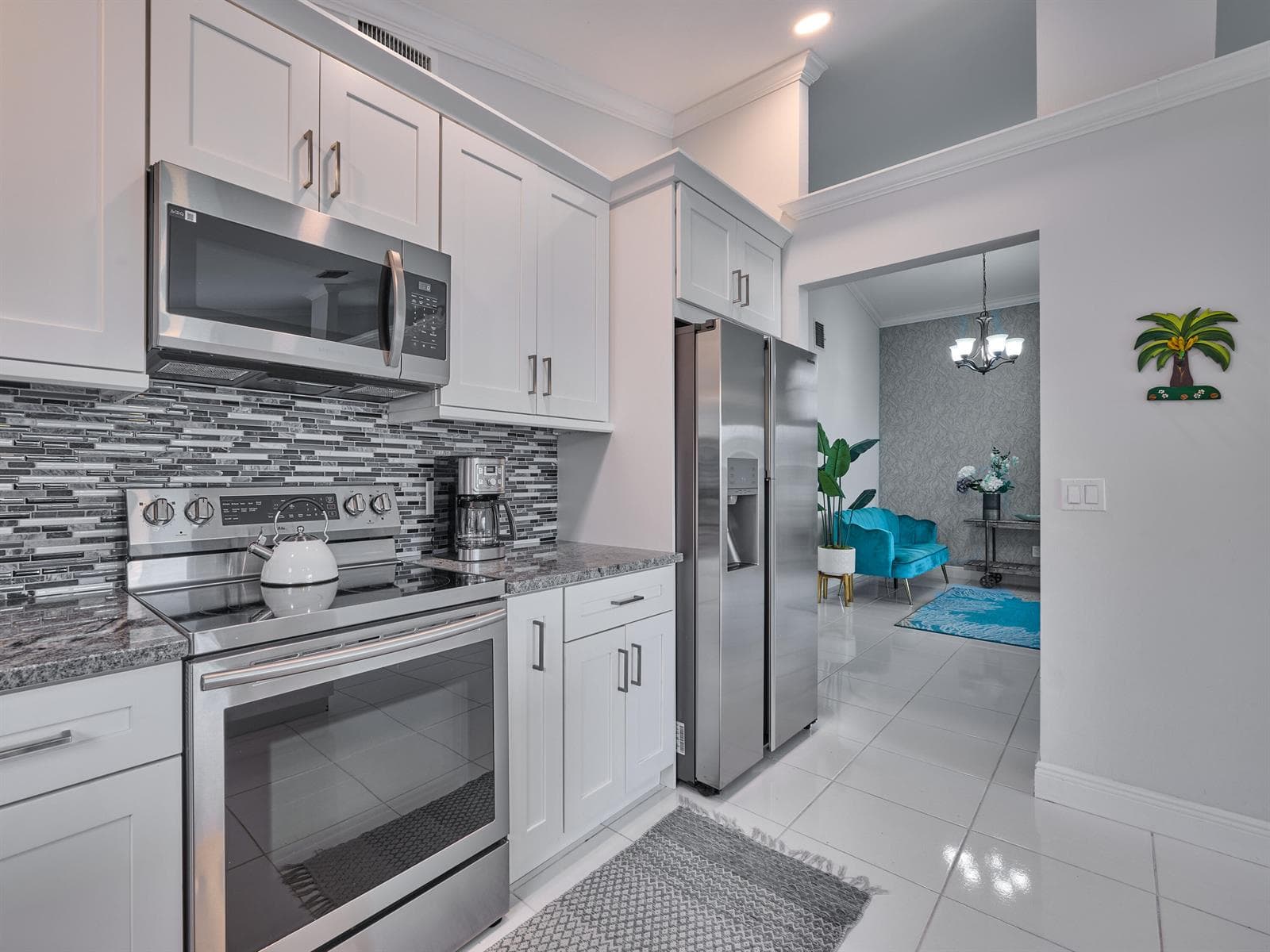 Kitchen to LR