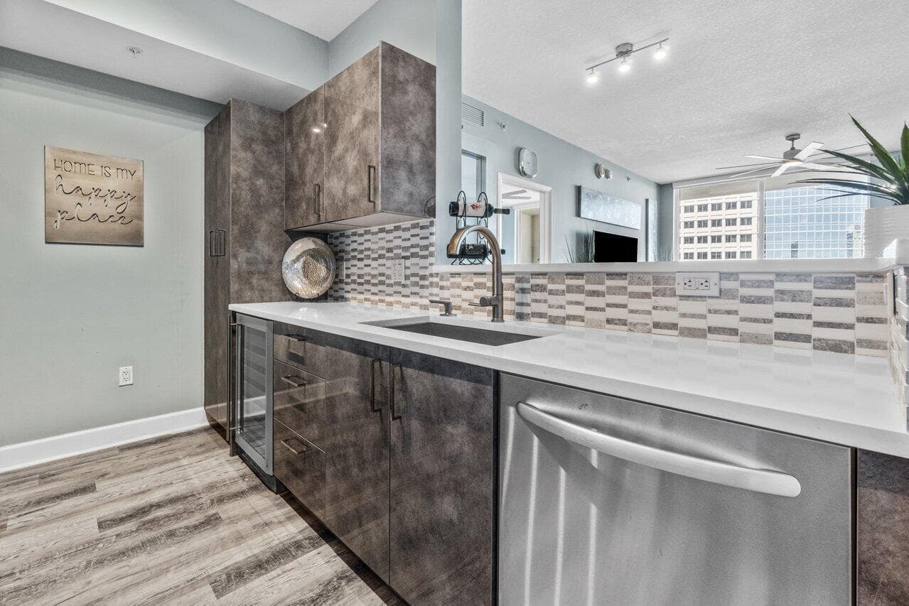 Updated Kitchen Cabinets & Countertops