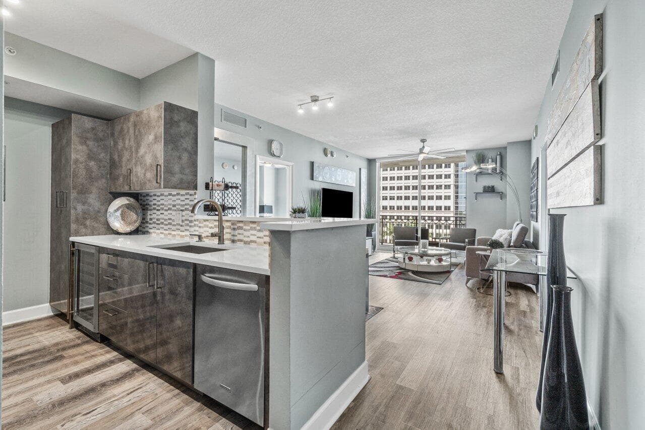 Updated Kitchen Cabinets & Countertops