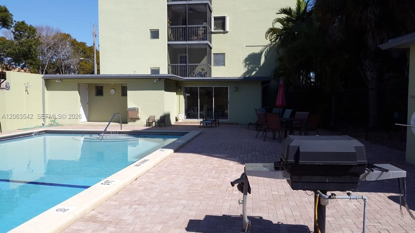 Santa Monica · #216B in Hollywood - Photo 29