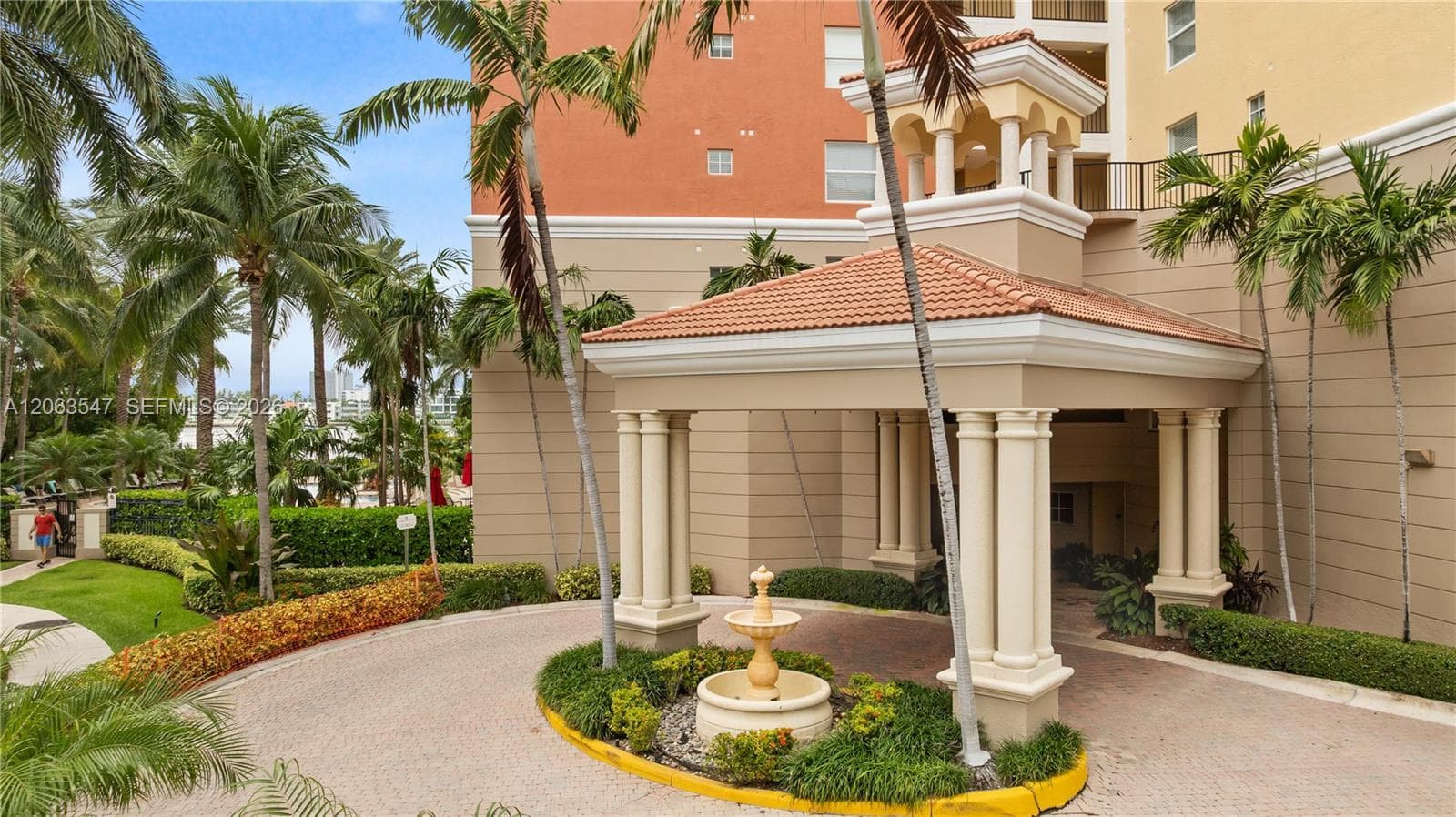 Porto Bellagio · #1210 in Sunny Isles Beach - Photo 21