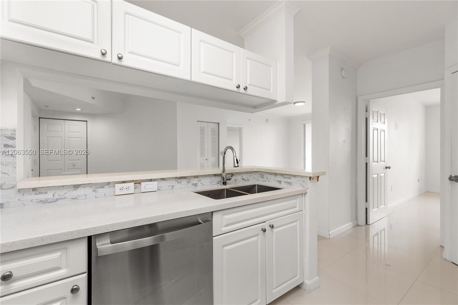 Porto Bellagio · #1712 in Sunny Isles Beach - Photo 27