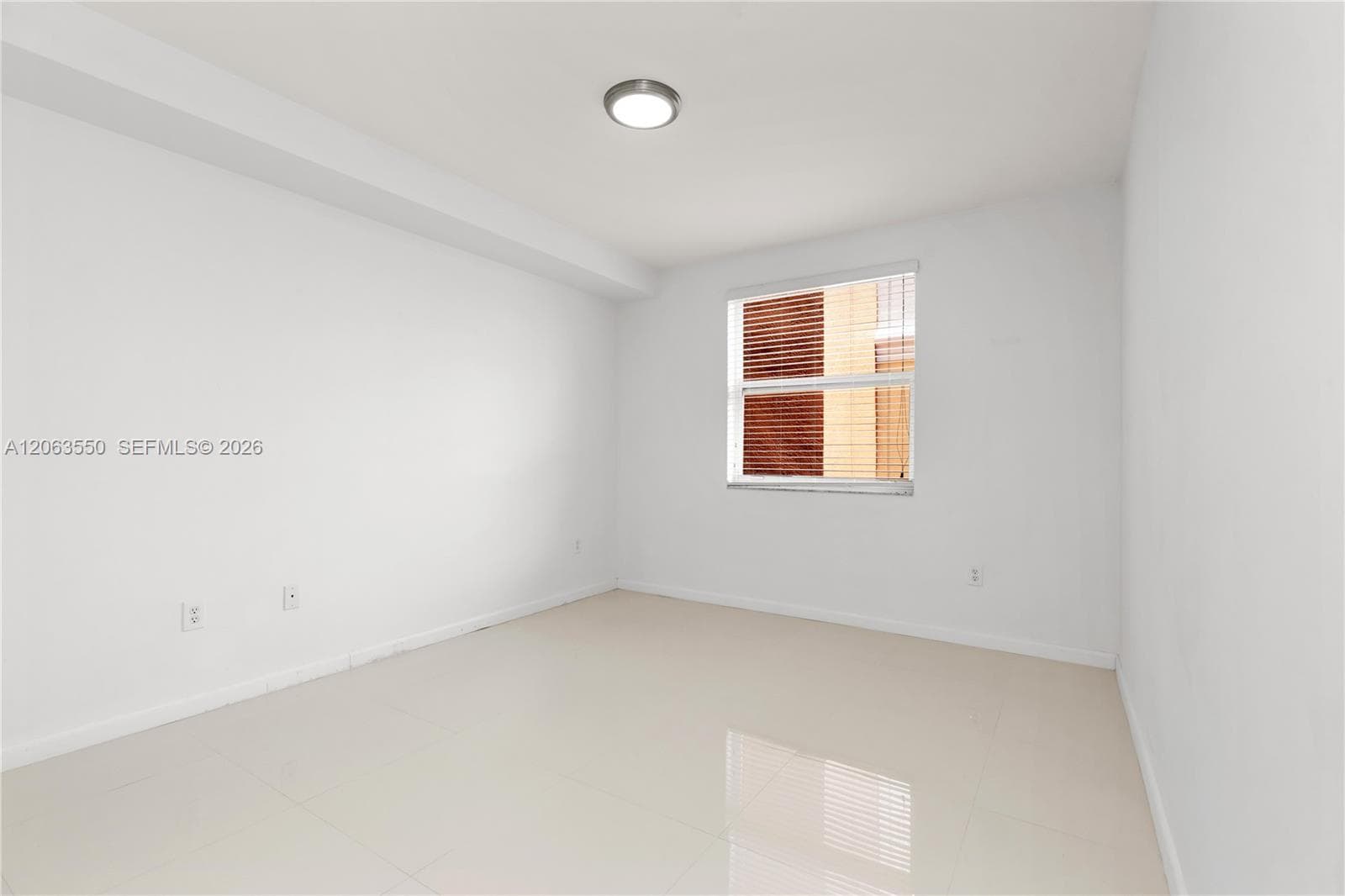 Porto Bellagio · #1712 in Sunny Isles Beach - Photo 8