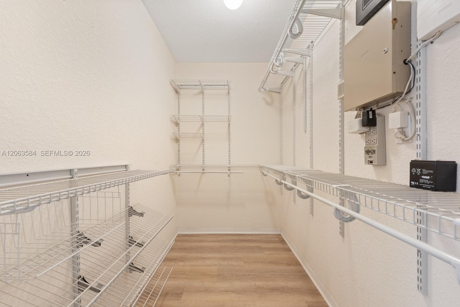 Master Walkin Closet