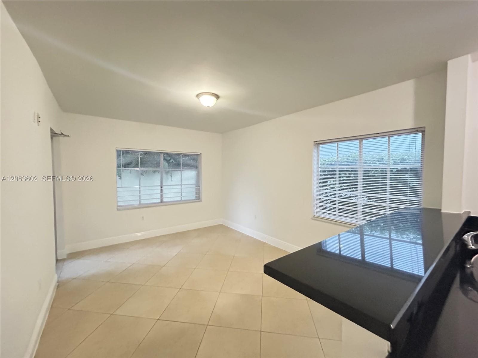 LIVING/DININGROOM