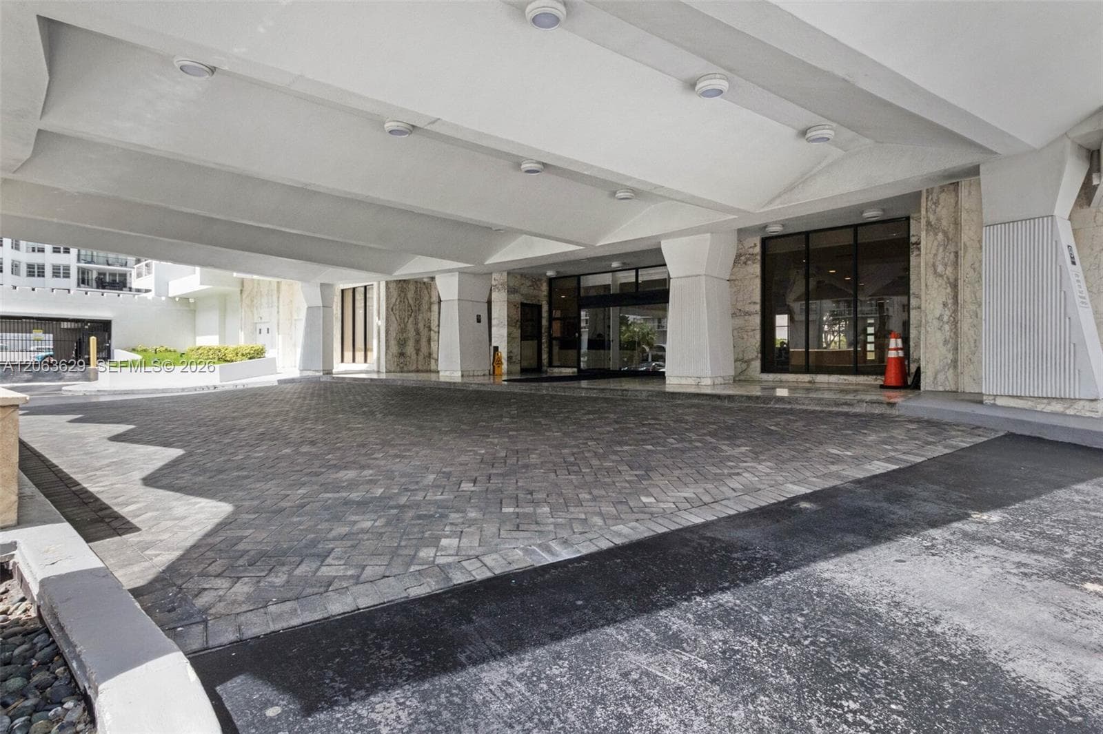 valet area