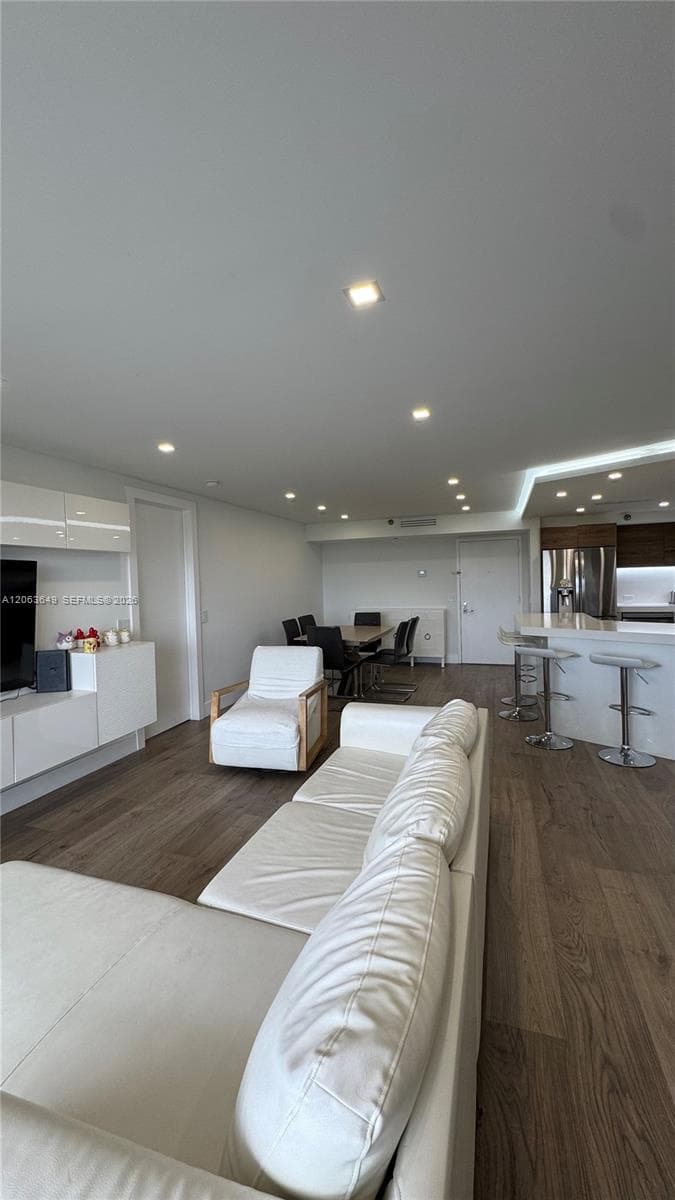PARC CENTRAL AVENTURA SOU · #1610 in Aventura - Photo 2