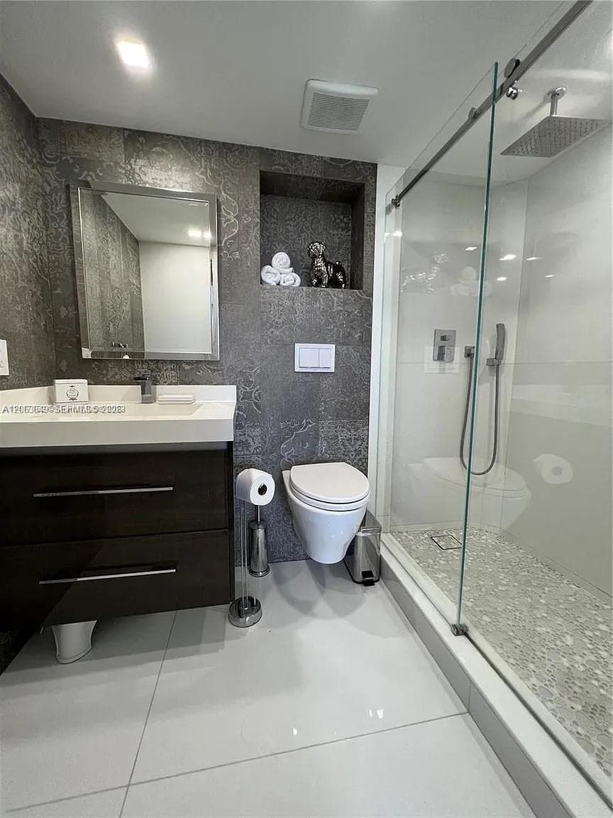 PARC CENTRAL AVENTURA SOU · #1610 in Aventura - Photo 16