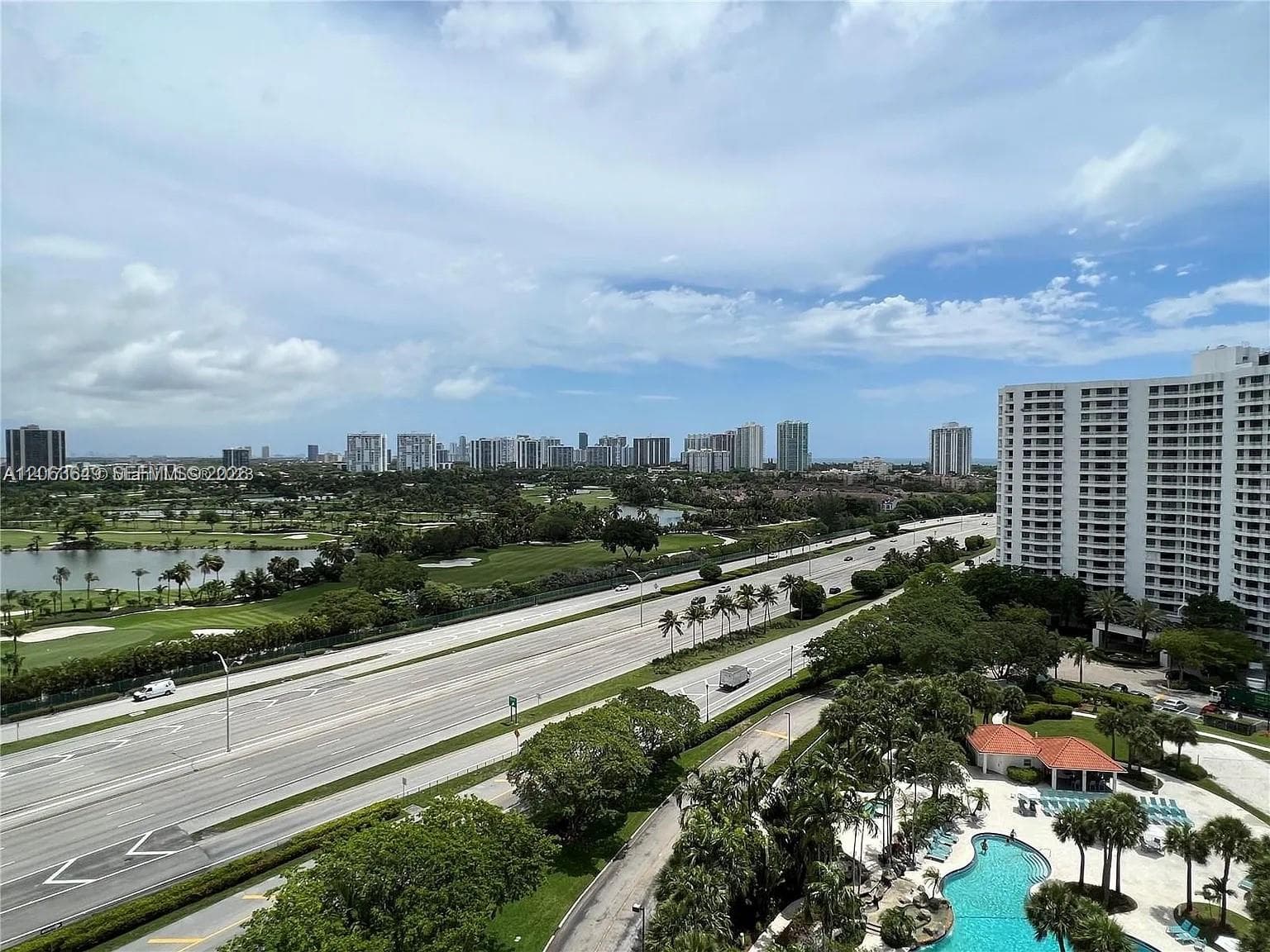 PARC CENTRAL AVENTURA SOU · #1610 in Aventura - Photo 38